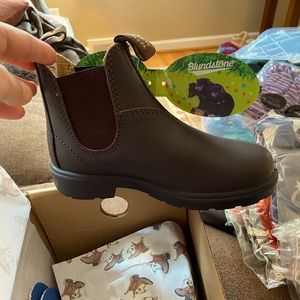 NIB kids blunnies/Blundstones! Sz12 UK (us 12.5 or so)
